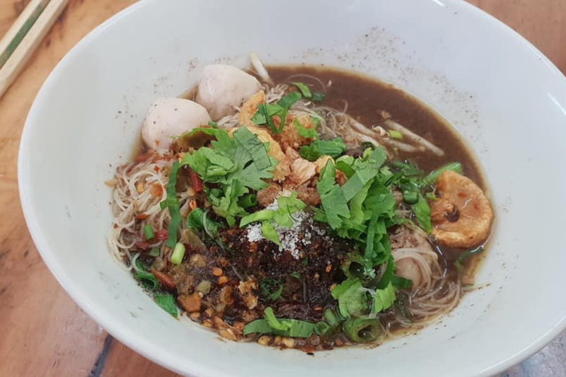 top 10+ ร้านก๋วยเตี๋ยว บางซื่อ น้ำซุปเด็ด เครื่องแน่นเต็มชาม