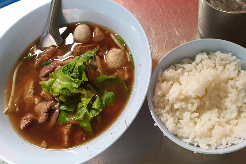 top 10+ ร้านก๋วยเตี๋ยว บางซื่อ น้ำซุปเด็ด เครื่องแน่นเต็มชาม