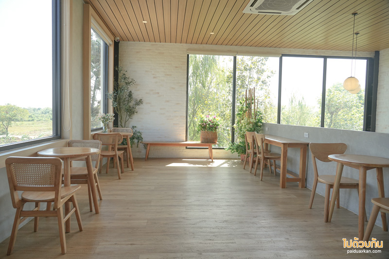 roasi coffee, คาเฟ่อยุธยา, ร้านกาแฟอยุธยา, roasi coffee คาเฟ่สไตล์มินิมอล สุดเก๋ด้วยมุมหน้าต่างกระจกบานใหญ่