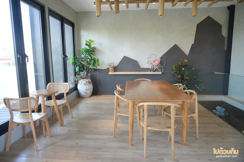 roasi coffee, คาเฟ่อยุธยา, ร้านกาแฟอยุธยา, roasi coffee คาเฟ่สไตล์มินิมอล สุดเก๋ด้วยมุมหน้าต่างกระจกบานใหญ่