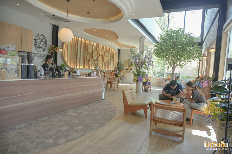 roasi coffee, คาเฟ่อยุธยา, ร้านกาแฟอยุธยา, roasi coffee คาเฟ่สไตล์มินิมอล สุดเก๋ด้วยมุมหน้าต่างกระจกบานใหญ่