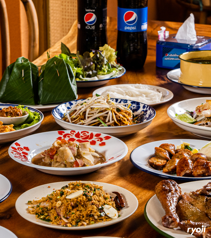 ร้านอาหารหัวหิน : รวม 5 ร้านเด็ด ร้านดัง เมนูสุดปังทั้งซีฟู้ดสดๆ อาหารใต้ อาหารอีสาน และร้านลับซาชิมิปลาไทย!