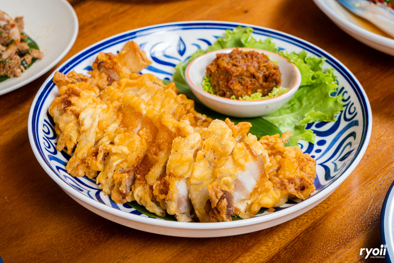 ร้านอาหารหัวหิน : รวม 5 ร้านเด็ด ร้านดัง เมนูสุดปังทั้งซีฟู้ดสดๆ อาหารใต้ อาหารอีสาน และร้านลับซาชิมิปลาไทย!