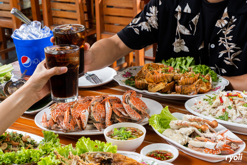 ร้านอาหารหัวหิน : รวม 5 ร้านเด็ด ร้านดัง เมนูสุดปังทั้งซีฟู้ดสดๆ อาหารใต้ อาหารอีสาน และร้านลับซาชิมิปลาไทย!