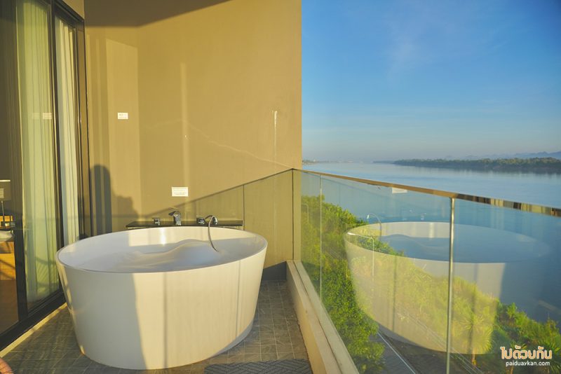 เที่ยวนครพนม, ที่พักนครพนม, โรงแรมชีวาโขง ที่พักนครพนมติดริมโขง วิวภูเขาเหมือนภาพวาด