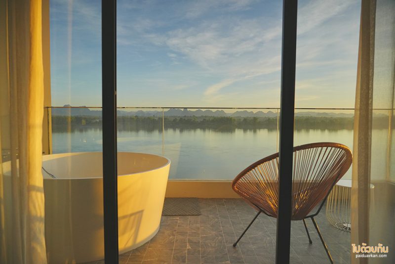 เที่ยวนครพนม, ที่พักนครพนม, โรงแรมชีวาโขง ที่พักนครพนมติดริมโขง วิวภูเขาเหมือนภาพวาด