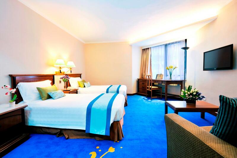 eaton hong kong, executive club, executive club lounge, hong kong-macau ferry terminal, horizonte lounge, hotel madera hong kong, iclub amtd sheung wan hotel, isquare, kimberley hotel, kowloon cricket club, largos hotel, metropark hotel mongkok, mini hotel causeway bay, mirama shopping mall, mong kok, nathan hotel, otto hotel, page 148 hotel, park hotel, park lane shopping boulevard, popway hotel, presidentail suite, prince edward, regal kowloon hotel, sheung wan, signature greenery, the kimberley hotel, the mira hong kong, tsim sha tsui, uptop bistro and bar, victoria harbour chinese restaurant, wifi boutique hotel, ที่พักฮ่องกง, ที่พักฮ่องกง2023, ที่พักฮ่องกง2024, ที่พักฮ่องกง2567, ที่พักฮ่องกงเดินทางง่าย, ที่พักฮ่องกงในเมือง, ที่พักใกล้แหล่งช้อปปิ้ง, สถานีรถไฟใต้ดินจิมซาจุ่ย, อาหารเช้าแบบบุฟเฟ่ต์, ฮ่องกง, ฮ่องกงนอนที่ไหน, ฮ่องกงพักไหนดี, โรงแรมฮ่องกง, โรงแรมฮ่องกง2023, โรงแรมฮ่องกงในเมือง, ใจกลางหว่านไจ๋และคอสเวย์เบย์, top 15+ ที่พักฮ่องกง 2024 ใจกลางเมือง เดินทางสะดวก ช็อปปิ้งง่าย