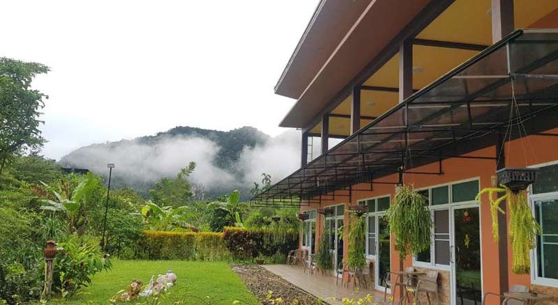 ที่พักเขาสก, ที่พักสุราษฎร์, รีสอร์ทเขาสก, เขาสกที่พักธรรมชาติ, top 15+ ที่พักเขาสก สัมผัสบรรยากาศสุดโรแมนติก ท่ามกลางขุนเขาและหมอก