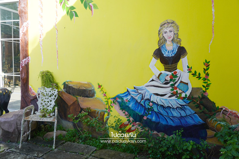 ร้านกาแฟเสรีไทย, คาเฟ่เสรีไทย, t aonly ka antique & tearoom, คาเฟ่มีนบุรี, t aonly ka antique & tearoom จิบชาสวยๆในบรรยากาศแบบยุโรป