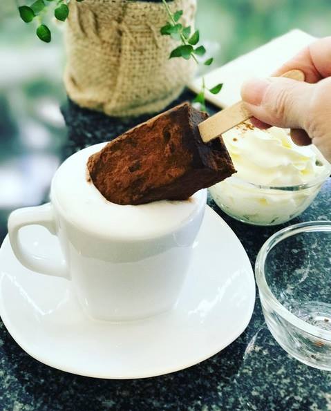 top 12+ ร้านคาเฟ่วิวทะเล @ภูเก็ต ร้านสวยบรรยากาศดีมากกก ไปเเล้วอย่าพลาด