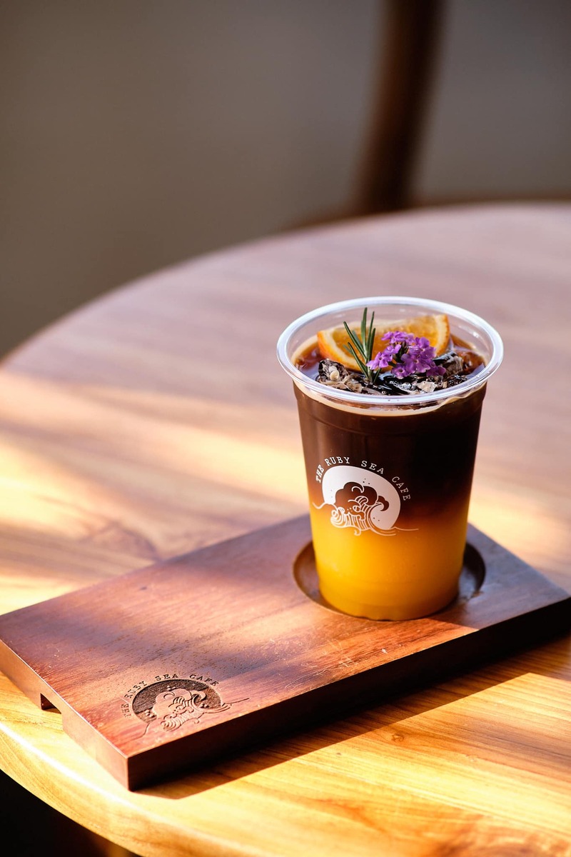 top 12+ ร้านคาเฟ่วิวทะเล @ภูเก็ต ร้านสวยบรรยากาศดีมากกก ไปเเล้วอย่าพลาด