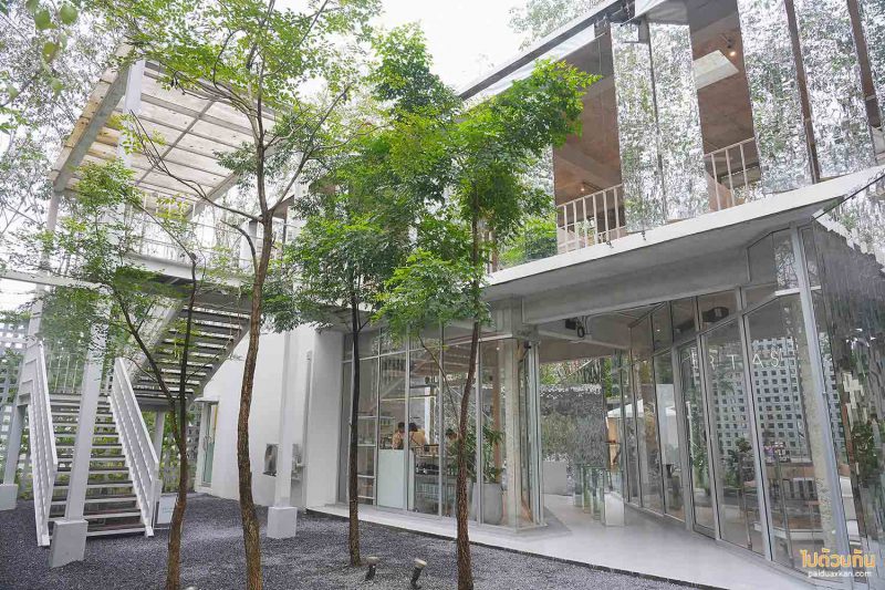 คาเฟ่นครศรีธรรมราช, aston gilbert นครศรีธรรมราช, ร้านกาแฟพรมคีรี, คาเฟ่พรมหมคีรี, aston gilbert คาเฟ่กระจกสุดล้ำ ท่ามกลางสวนยาง