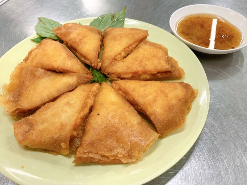 ร้านอร่อย คาเฟ่ ใกล้ม.ศิลปากร วังท่าพระ วันเดียวครบทั้งคาวหวาน!