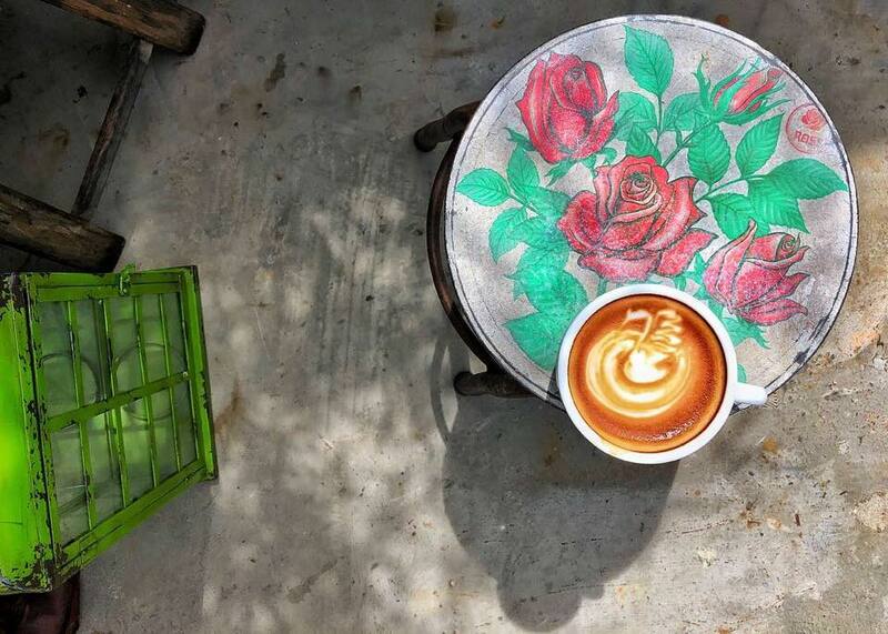 ร้านอร่อย คาเฟ่ ใกล้ม.ศิลปากร วังท่าพระ วันเดียวครบทั้งคาวหวาน!