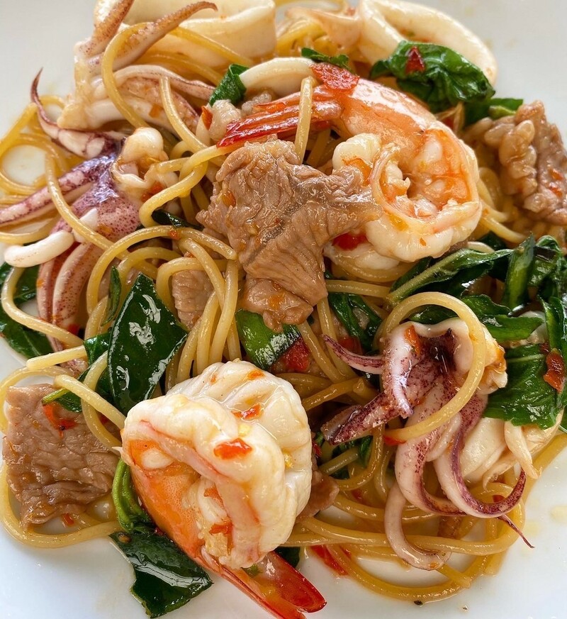 top 6+ ร้านเด็ดย่านคลองบางหลวง บรรยากาศสุดคลาสสิคน่าเช็คอิน, บ้านศิลปิน คลองบางหลวง, ร้านอาหารครัวคุณอ๋อย, บ้านมวยไทย คลองบางหลวง, บ้านเพลินจิตต์ ณ คลองบางหลวง