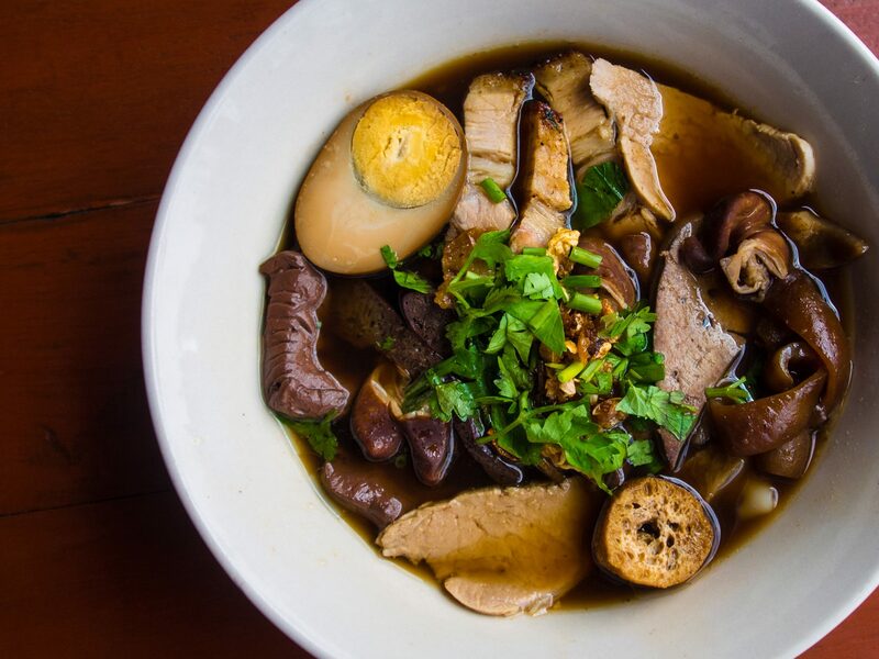 top 6+ ร้านเด็ดย่านคลองบางหลวง บรรยากาศสุดคลาสสิคน่าเช็คอิน, บ้านศิลปิน คลองบางหลวง, ร้านอาหารครัวคุณอ๋อย, บ้านมวยไทย คลองบางหลวง, บ้านเพลินจิตต์ ณ คลองบางหลวง