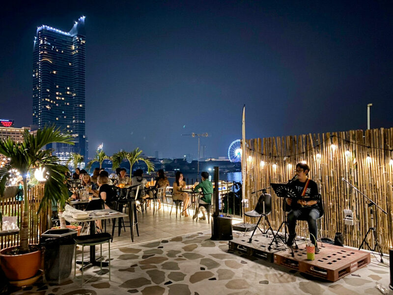 top 10+ ร้านนั่งชิว กรุงเทพ 2024 เน้นบรรยากาศ จิบเครื่องดื่มเพลินๆ