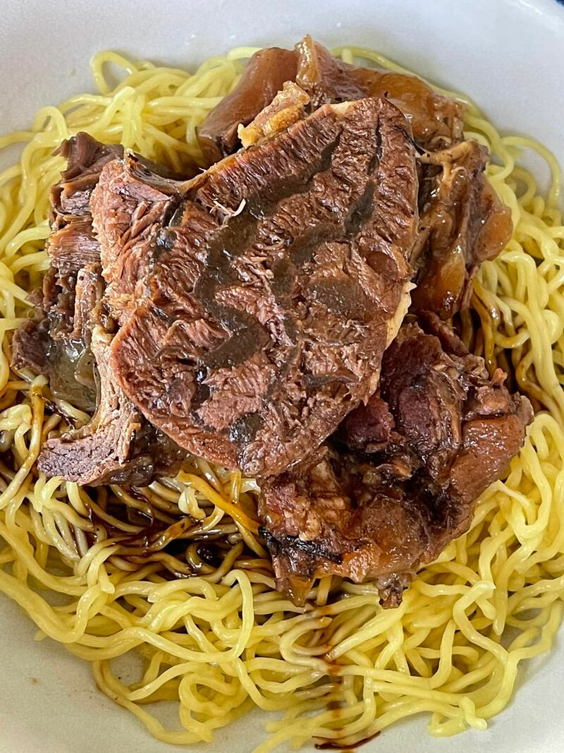 รวม 12 ร้านก๋วยเตี๋ยว สระบุรี น้ำซุปเด็ด เส้นนุ่ม เครื่องแน่น พิกัดอร่อยที่สายกินต้องแวะ!