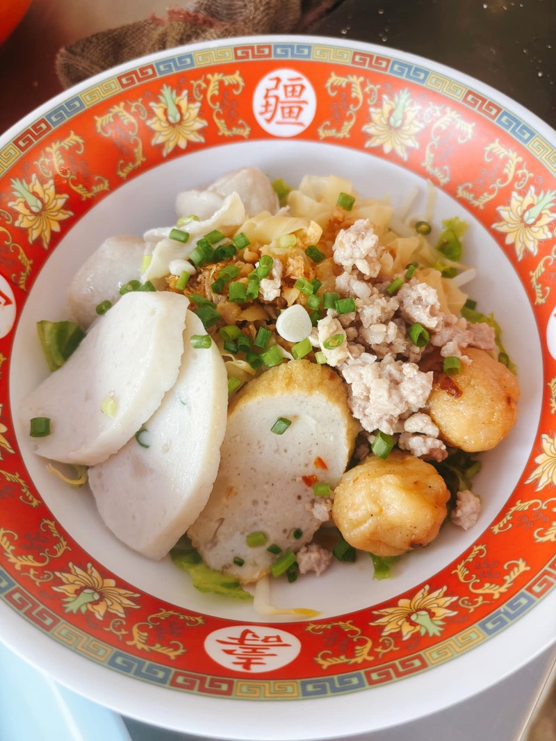 รวม 12 ร้านก๋วยเตี๋ยว สระบุรี น้ำซุปเด็ด เส้นนุ่ม เครื่องแน่น พิกัดอร่อยที่สายกินต้องแวะ!