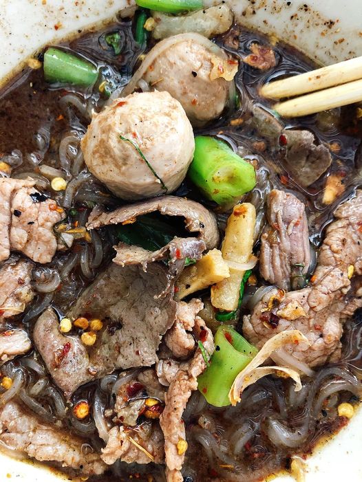 รวม 12 ร้านก๋วยเตี๋ยว สระบุรี น้ำซุปเด็ด เส้นนุ่ม เครื่องแน่น พิกัดอร่อยที่สายกินต้องแวะ!