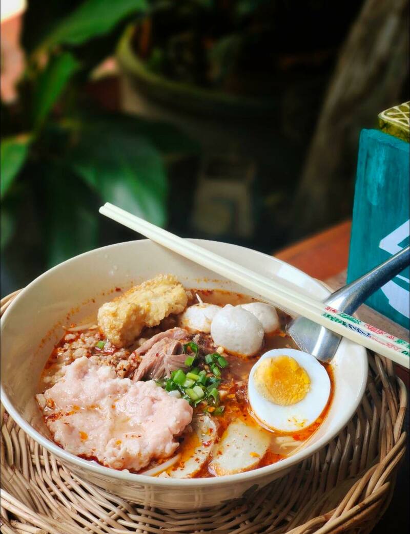 รวม 12 ร้านก๋วยเตี๋ยว สระบุรี น้ำซุปเด็ด เส้นนุ่ม เครื่องแน่น พิกัดอร่อยที่สายกินต้องแวะ!