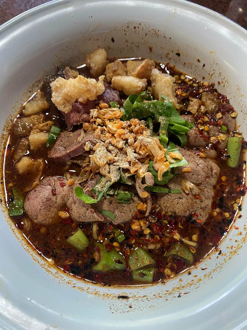 รวม 12 ร้านก๋วยเตี๋ยว สระบุรี น้ำซุปเด็ด เส้นนุ่ม เครื่องแน่น พิกัดอร่อยที่สายกินต้องแวะ!