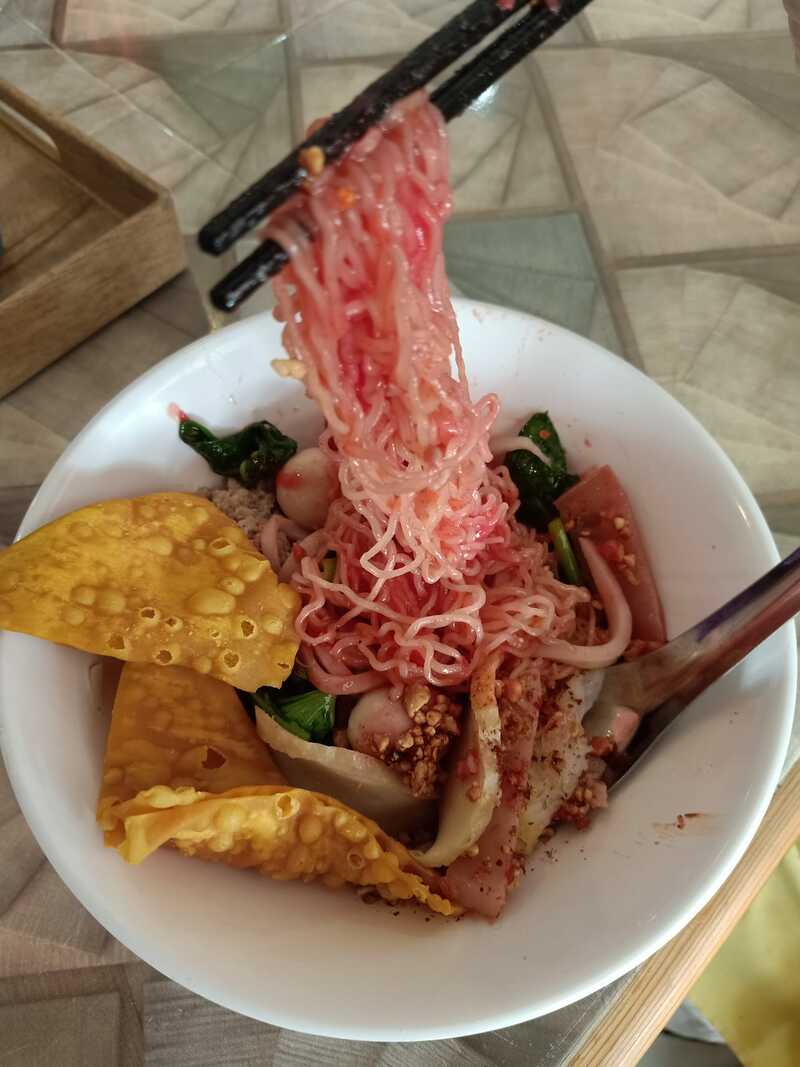 รวม 12 ร้านก๋วยเตี๋ยว สระบุรี น้ำซุปเด็ด เส้นนุ่ม เครื่องแน่น พิกัดอร่อยที่สายกินต้องแวะ!