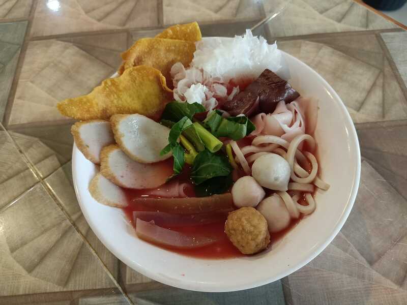 รวม 12 ร้านก๋วยเตี๋ยว สระบุรี น้ำซุปเด็ด เส้นนุ่ม เครื่องแน่น พิกัดอร่อยที่สายกินต้องแวะ!