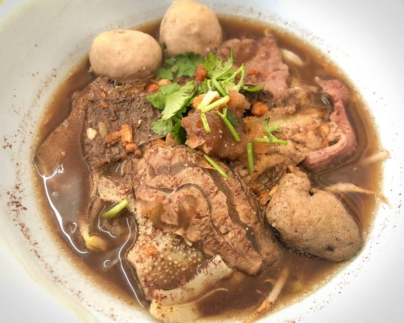 รวม 12 ร้านก๋วยเตี๋ยว สระบุรี น้ำซุปเด็ด เส้นนุ่ม เครื่องแน่น พิกัดอร่อยที่สายกินต้องแวะ!