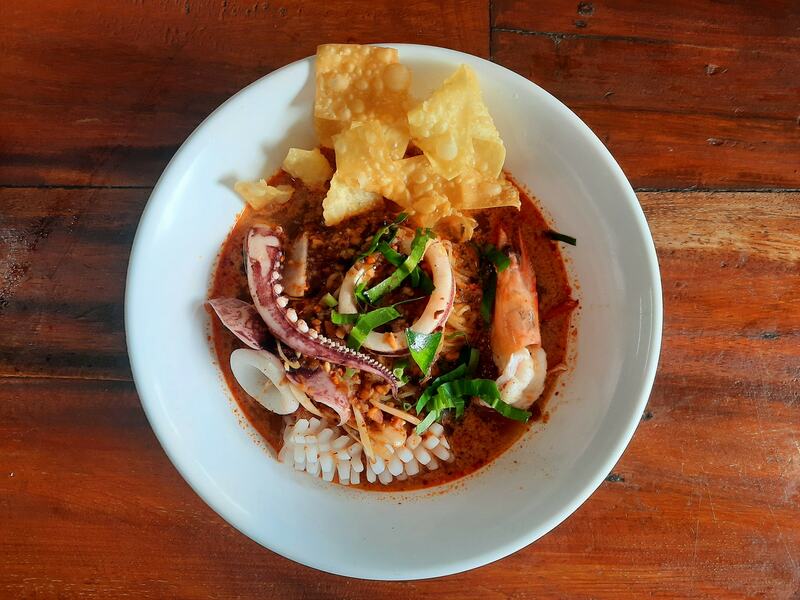 รวม 12 ร้านก๋วยเตี๋ยว สระบุรี น้ำซุปเด็ด เส้นนุ่ม เครื่องแน่น พิกัดอร่อยที่สายกินต้องแวะ!