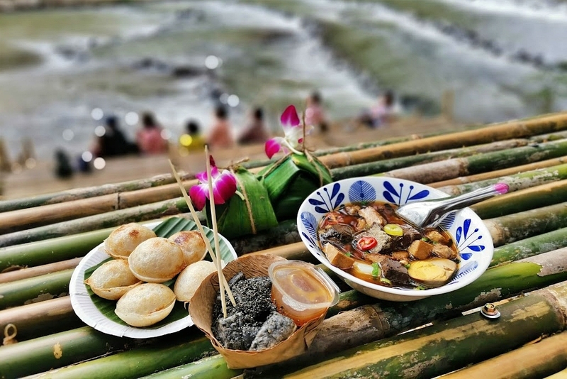 alpacahill, coro field, secret space, ตลาดน้ำดำเนินสะดวก, ถ้ำเขาบิน, ที่เที่ยว, ที่เที่ยวราชบุรี, ที่เที่ยวราชบุรี 2024, ที่เที่ยวราชบุรี 2567, ราชบุรี, วัดพระคริสตหฤทัย, วัดหนองหอย, วัดเพลง, วินเทจฟาร์ม, สถานที่ท่องเที่ยว, อัลปาก้าฮิลล์, อุทยานหินเขางู, เดอะซีนเนอรี่, เถ้าฮงไถ่, เที่ยวจังหวัดราชบุรี, เที่ยวราชบุรี, เที่ยวราชบุรี 2024, เที่ยวราชบุรี 2567, เที่ยวแม่น้ำแม่กลอง, เที่ยวใกล้กรุงเทพ, แก่งส้มแมว, โคโร่ ฟิลด์, top 30+ ที่เที่ยวราชบุรี [กรกฎาคม2024] เมืองน่าเที่ยว มนต์เสน่ห์แห่งลุ่มแม่น้ำแม่กลอง