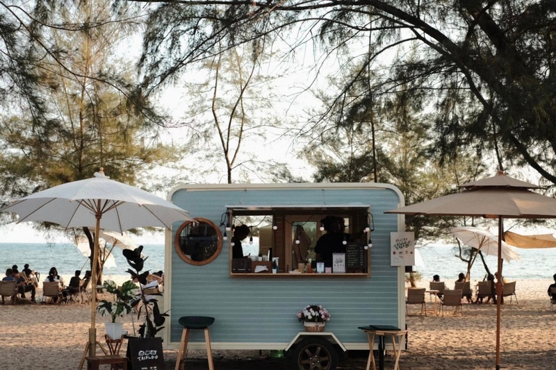 bake and more, bellinee’s rayong, guer cafe, happy camper rayong, happy camper คาเฟ่, mama don’t like espresso bar & bake lab, mhuan fun cafe & art, misahouse, phala craft coffee roasters, seaseoul cafe, she sails cafe & beach club, she sails rayong, the creeper house, triple o coffee, u cup coffee, คาเฟ่ระยอง, คาเฟ่ระยอง 2024, คาเฟ่ระยอง 2567, คาเฟ่ริมทะเล ระยอง, คาเฟ่เปิดใหม่ ระยอง, คาเฟ่ใกลฉัน, ซีโซล คาเฟ่, ปาฎี, มาม่า ดอนท์ ไลท์ คาเฟ่, มิสะเฮ้าท์, ระยอง 2024, ระยอง 2567, ระยอง คาเฟ่, ร้านปาฎี, ร้านเกื้อ, สวนก๋ง, เที่ยวระยอง, เบค แอนด์ มอร์ คาเฟ่, เบลลินี่ ระยอง, เหมือนฝัน คาเฟ่, top 15+ คาเฟ่ระยอง [กรกฎาคม 2024] นั่งจิบชากาแฟ ทานเบเกอรี่ ดื่มด่ำธรรมชาติ รับลมริมทะเล