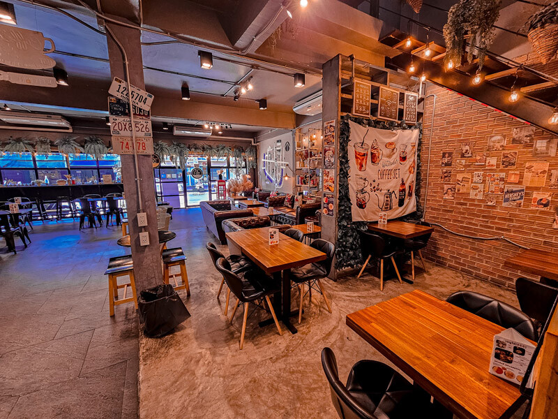 top 10+ คาเฟ่สุรินทร์ 2567 คาเฟ่ทุ่งนาสุรินทร์ บรรยากาศดี วิวสุดปัง ถ่ายรูปสวย