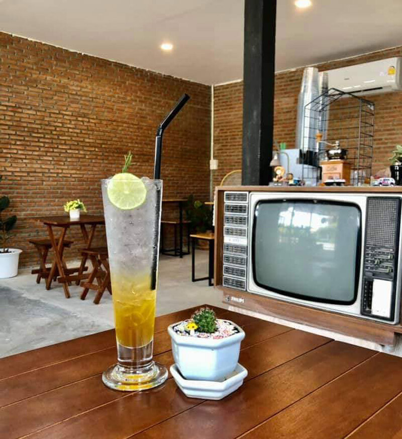 top 10+ คาเฟ่สุรินทร์ 2567 คาเฟ่ทุ่งนาสุรินทร์ บรรยากาศดี วิวสุดปัง ถ่ายรูปสวย