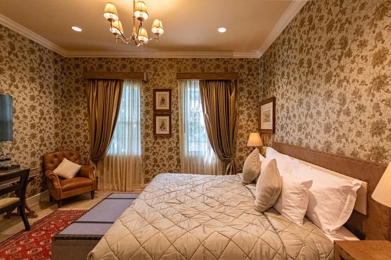 top 10+ ที่พักเขาใหญ่แบบครอบครัว 2567 มีกิจกรรม ใกล้ชิดธรรมชาติ ฟีลเมืองนอก