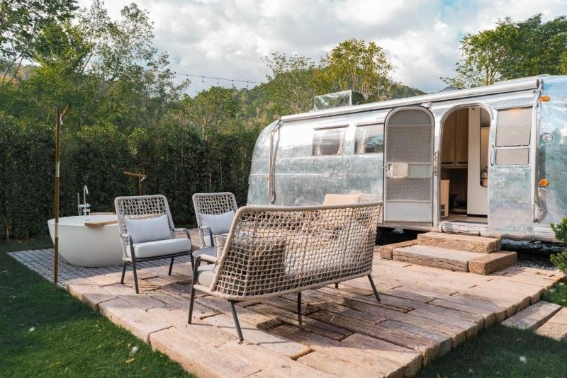 top 10+ ที่พักเขาใหญ่แบบครอบครัว 2567 มีกิจกรรม ใกล้ชิดธรรมชาติ ฟีลเมืองนอก