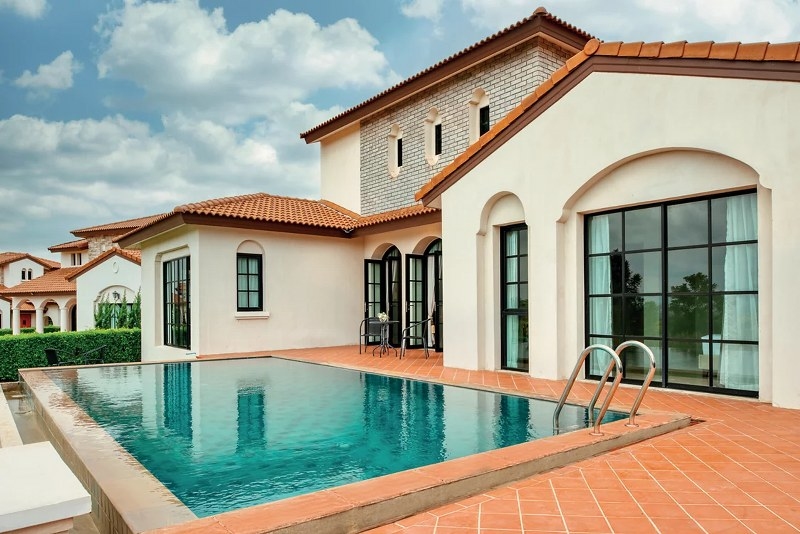 top 10+ ที่พักเขาใหญ่แบบครอบครัว 2567 มีกิจกรรม ใกล้ชิดธรรมชาติ ฟีลเมืองนอก