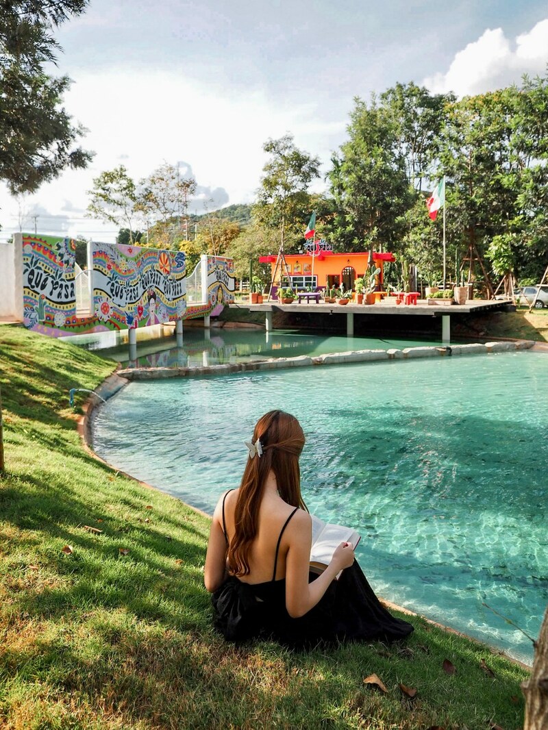 baan zaka cafe, daydreaming cafe, khaam khaoyai, like a mountain, pirom cafe, rosebay home cooking café, tara cafe, the birder’s lodge cafe, the birder’s lodge café & grill, the creek, the creek khao yai, trot cafe khaoyai, yellow submarine coffee tank, ขาม เขาใหญ่, คาเฟ่ปากช่อง, คาเฟ่เขาใหญ่, คาเฟ่เขาใหญ่ 2024, คาเฟ่เขาใหญ่ 2567, คาเฟ่เขาใหญ่สวย ๆ, ทร็อต คาเฟ่ เขาใหญ่, ทาราคาเฟ่, ธารา คาเฟ่ เขาใหญ่, บ้านซาก้า ปากช่อง, บ้านซาก้า เขาใหญ่, บ้านนอก คาเฟ่, บ้านนอกคอกนา, บ้านนอกคอกนา เขาใหญ่, ภิรมณ์ คาเฟ่, เดย์ดรีมมิ่ง เขาใหญ่, เดอะครีก ปากช่อง, เดอะครีก เขาใหญ่, เอล คาเฟ่ เขาใหญ่, top 20+ คาเฟ่ เขาใหญ่-ปากช่อง [กรกฎาคม 2024] น่านั่ง บรรยากาศดี ถ่ายรูปสวย