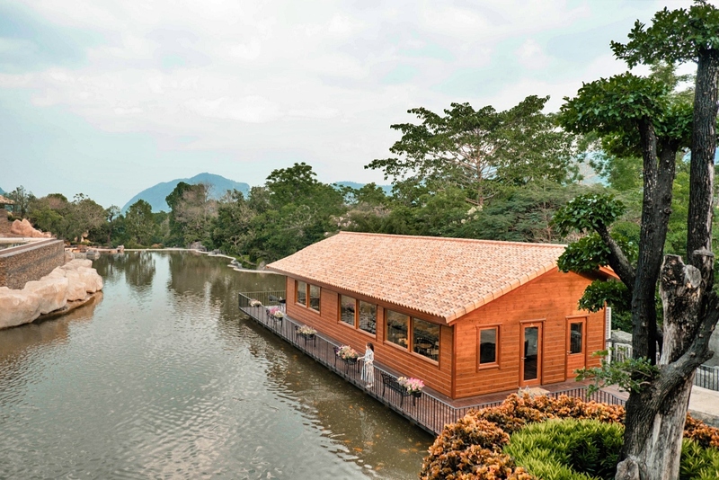 baan zaka cafe, daydreaming cafe, khaam khaoyai, like a mountain, pirom cafe, rosebay home cooking café, tara cafe, the birder’s lodge cafe, the birder’s lodge café & grill, the creek, the creek khao yai, trot cafe khaoyai, yellow submarine coffee tank, ขาม เขาใหญ่, คาเฟ่ปากช่อง, คาเฟ่เขาใหญ่, คาเฟ่เขาใหญ่ 2024, คาเฟ่เขาใหญ่ 2567, คาเฟ่เขาใหญ่สวย ๆ, ทร็อต คาเฟ่ เขาใหญ่, ทาราคาเฟ่, ธารา คาเฟ่ เขาใหญ่, บ้านซาก้า ปากช่อง, บ้านซาก้า เขาใหญ่, บ้านนอก คาเฟ่, บ้านนอกคอกนา, บ้านนอกคอกนา เขาใหญ่, ภิรมณ์ คาเฟ่, เดย์ดรีมมิ่ง เขาใหญ่, เดอะครีก ปากช่อง, เดอะครีก เขาใหญ่, เอล คาเฟ่ เขาใหญ่, top 20+ คาเฟ่ เขาใหญ่-ปากช่อง [กรกฎาคม 2024] น่านั่ง บรรยากาศดี ถ่ายรูปสวย