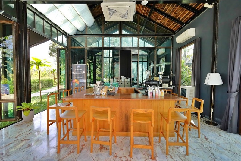 baan zaka cafe, daydreaming cafe, khaam khaoyai, like a mountain, pirom cafe, rosebay home cooking café, tara cafe, the birder’s lodge cafe, the birder’s lodge café & grill, the creek, the creek khao yai, trot cafe khaoyai, yellow submarine coffee tank, ขาม เขาใหญ่, คาเฟ่ปากช่อง, คาเฟ่เขาใหญ่, คาเฟ่เขาใหญ่ 2024, คาเฟ่เขาใหญ่ 2567, คาเฟ่เขาใหญ่สวย ๆ, ทร็อต คาเฟ่ เขาใหญ่, ทาราคาเฟ่, ธารา คาเฟ่ เขาใหญ่, บ้านซาก้า ปากช่อง, บ้านซาก้า เขาใหญ่, บ้านนอก คาเฟ่, บ้านนอกคอกนา, บ้านนอกคอกนา เขาใหญ่, ภิรมณ์ คาเฟ่, เดย์ดรีมมิ่ง เขาใหญ่, เดอะครีก ปากช่อง, เดอะครีก เขาใหญ่, เอล คาเฟ่ เขาใหญ่, top 20+ คาเฟ่ เขาใหญ่-ปากช่อง [กรกฎาคม 2024] น่านั่ง บรรยากาศดี ถ่ายรูปสวย