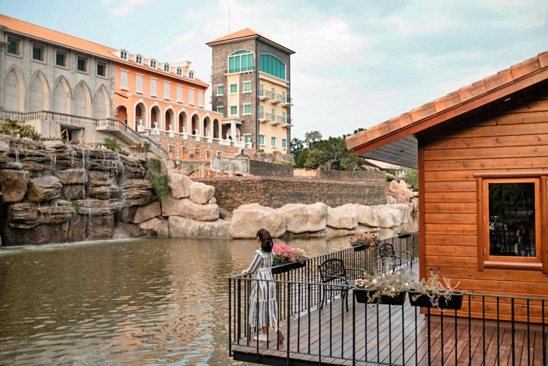 baan zaka cafe, daydreaming cafe, khaam khaoyai, like a mountain, pirom cafe, rosebay home cooking café, tara cafe, the birder’s lodge cafe, the birder’s lodge café & grill, the creek, the creek khao yai, trot cafe khaoyai, yellow submarine coffee tank, ขาม เขาใหญ่, คาเฟ่ปากช่อง, คาเฟ่เขาใหญ่, คาเฟ่เขาใหญ่ 2024, คาเฟ่เขาใหญ่ 2567, คาเฟ่เขาใหญ่สวย ๆ, ทร็อต คาเฟ่ เขาใหญ่, ทาราคาเฟ่, ธารา คาเฟ่ เขาใหญ่, บ้านซาก้า ปากช่อง, บ้านซาก้า เขาใหญ่, บ้านนอก คาเฟ่, บ้านนอกคอกนา, บ้านนอกคอกนา เขาใหญ่, ภิรมณ์ คาเฟ่, เดย์ดรีมมิ่ง เขาใหญ่, เดอะครีก ปากช่อง, เดอะครีก เขาใหญ่, เอล คาเฟ่ เขาใหญ่, top 20+ คาเฟ่ เขาใหญ่-ปากช่อง [กรกฎาคม 2024] น่านั่ง บรรยากาศดี ถ่ายรูปสวย