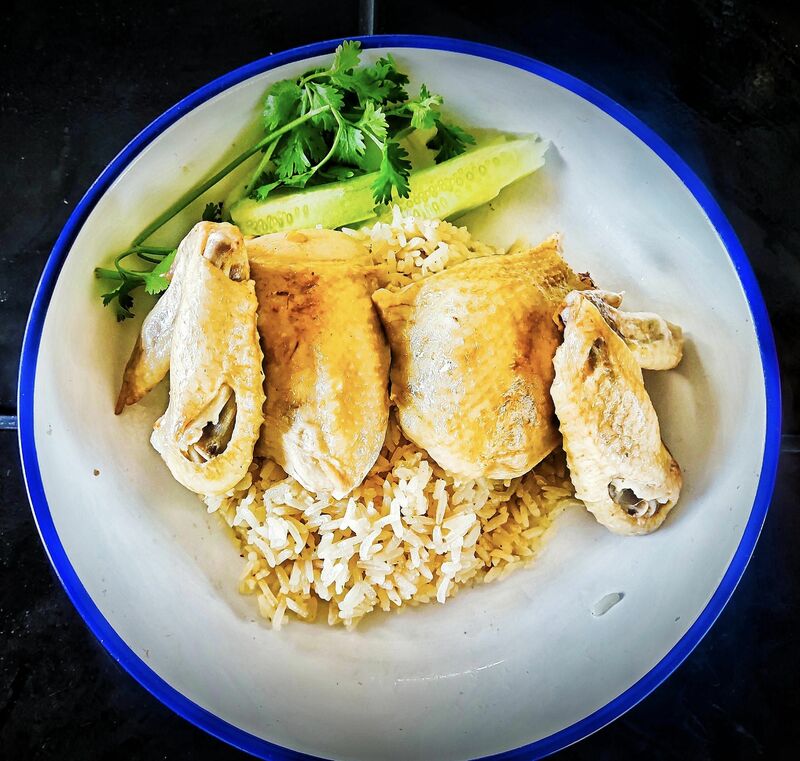 top 8+ ร้านข้าวมันไก่จานใหญ่ให้เยอะ เนื้อไก่ชิ้นโตไก่นิ่มฟินเว่อร์