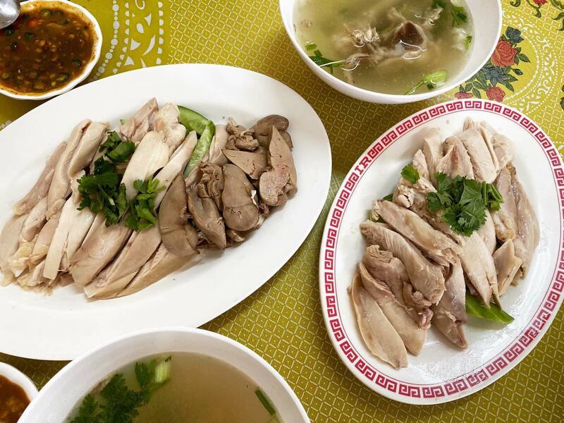 top 8+ ร้านข้าวมันไก่จานใหญ่ให้เยอะ เนื้อไก่ชิ้นโตไก่นิ่มฟินเว่อร์