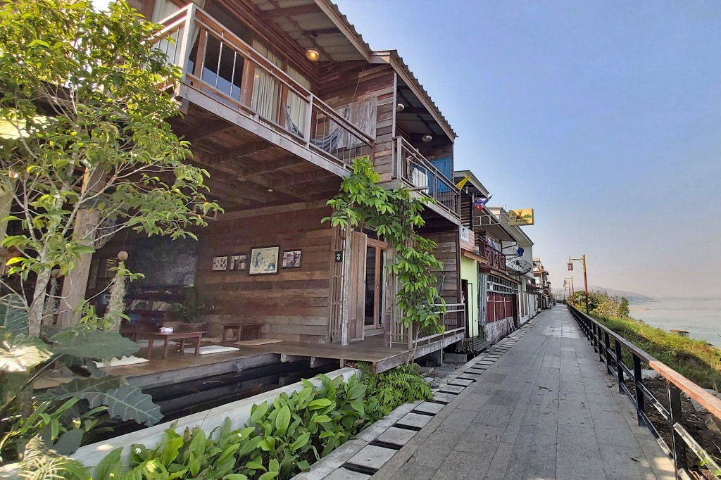 inbox living rimkhong, remember loei love, จังหวัดเลย, จันทรา วาริน, จันทรา วาริน เชียงคาน, จำเลยรัก, ณ ซอย 5 เชียงคาน, ทัยธารา เชียงคาน, ที่พักเชียงคาน, ที่พักเชียงคาน วิวแม่น้ำ, บ้านชานเคียง, บ้านสวนละมุน, ภู่เชียงคาน, มุ้ยฟัง เกสท์เฮาส์, มุ้ยฟัง เดอ วิลล์, สองผัวเมีย, สองผัวเมีย เกสท์เฮาส์, สุเนต์ตา, สุเนต์ตา โฮสเทล, เกสท์เฮาส์ เชียงคาน, เชียงคาน, เชียงคาน ริเวอร์ เมาท์เทน รีสอร์ท, เชียงโขงริเวอร์ไซด์รีสอร์ต, เดอะ รอยัล เชียงคาน, เดือนเต็มดวง, เดือนเต็มดวง บูติก โฮเต็ล, เถ้าแก่ลาว, เฮือนคุ้มฮัก, โรงแรมชิค เชียงคาน, โรงแรมพูลสวัสดิ์, โรงแรมเชียงคานบุรี, โรงแรมเชียงคานบุรี เลย, top 25+ ที่พักเชียงคาน [กรกฎาคม 2024] สไตล์เมืองเก่า บรรยากาศสุดฟิน ริมน้ำโขง