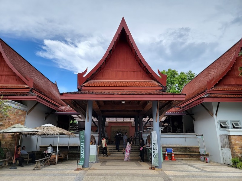 [hkolu8ik, ban leng coffee, bangjiam backyard cafe, bix cafe, cafe phuket, campus coffee roaster, cheevit cheeva, coming home cafe, coming home cafe & seascape, cozy cafe phuket, day & night of phuket, hohiho phuket, hohiho restaurant & cafe phuket, hommori, hosay bowl, hosay bowl phuket town, jule cafe, jule coffee co, lay cafe phuket, ma doo bua cafe, phuket view point cafe, pink cafe phuket, refresh cafe, roôf pudding & cafe, samutr bar, sea clam cafe & bistro, smile bar, smile restaurant, starbucks arinara, tarzan seaside cafe, the beach by starbucks, the cozy cafe phuket, the ruby sea cafe, tree monkeys restaurant, waylany kids cafe, คาเฟ่ สี, คาเฟ่ ใกล้ฉัน, คาเฟ่จังหวัดภูเก็ต, คาเฟ่ต้นไม้, คาเฟ่ภูเก็ต, คาเฟ่ภูเก็ต 2023, คาเฟ่ภูเก็ต 2566, คาเฟ่ริมทะเลภูเก็ต, คาเฟ่ลับภูเก็ต, คาเฟ่เปิดใหม่, คาเฟ่เปิดใหม่ภูเก็ต, คาเฟ่ใกล้ฉัน, คาเฟ่ในภูเก็ต, คาเฟ่ในภูเก็ต 2023, คาเฟ่ในภูเก็ต 2566, ชีวิตชีวา คาเฟ่, ทรีมังกี้ส์, บ้านสีครามคาเฟ่, บ้านเลงคาเฟ่, ภูเก็ต, มาดูบัว คาเฟ่, ย่านเมืองเก่าภูเก็ต, สตาร์บัคริมทะเล, สมุทรบาร์, โฮมโมริ, top 25+ คาเฟ่ภูเก็ต [กรกฎาคม 2024] ชิมอาหารรสเด็ด ดื่มกาแฟดี ท่ามกลางบรรยากาศสุดชิลล์บนเกาะ