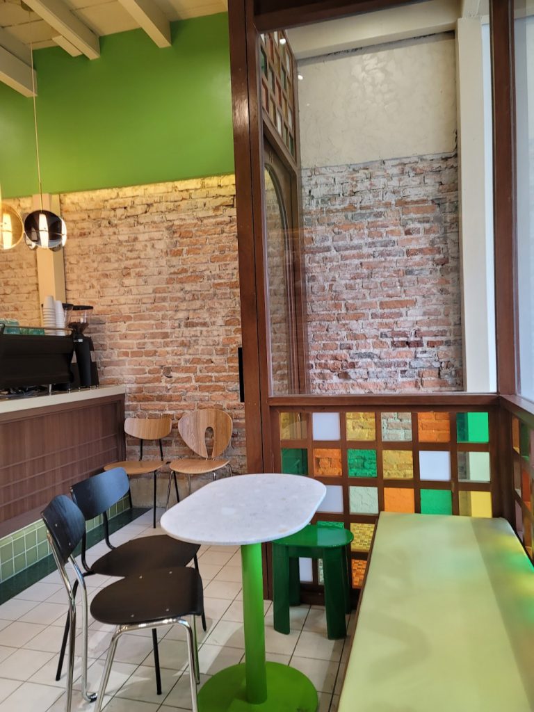 [hkolu8ik, ban leng coffee, bangjiam backyard cafe, bix cafe, cafe phuket, campus coffee roaster, cheevit cheeva, coming home cafe, coming home cafe & seascape, cozy cafe phuket, day & night of phuket, hohiho phuket, hohiho restaurant & cafe phuket, hommori, hosay bowl, hosay bowl phuket town, jule cafe, jule coffee co, lay cafe phuket, ma doo bua cafe, phuket view point cafe, pink cafe phuket, refresh cafe, roôf pudding & cafe, samutr bar, sea clam cafe & bistro, smile bar, smile restaurant, starbucks arinara, tarzan seaside cafe, the beach by starbucks, the cozy cafe phuket, the ruby sea cafe, tree monkeys restaurant, waylany kids cafe, คาเฟ่ สี, คาเฟ่ ใกล้ฉัน, คาเฟ่จังหวัดภูเก็ต, คาเฟ่ต้นไม้, คาเฟ่ภูเก็ต, คาเฟ่ภูเก็ต 2023, คาเฟ่ภูเก็ต 2566, คาเฟ่ริมทะเลภูเก็ต, คาเฟ่ลับภูเก็ต, คาเฟ่เปิดใหม่, คาเฟ่เปิดใหม่ภูเก็ต, คาเฟ่ใกล้ฉัน, คาเฟ่ในภูเก็ต, คาเฟ่ในภูเก็ต 2023, คาเฟ่ในภูเก็ต 2566, ชีวิตชีวา คาเฟ่, ทรีมังกี้ส์, บ้านสีครามคาเฟ่, บ้านเลงคาเฟ่, ภูเก็ต, มาดูบัว คาเฟ่, ย่านเมืองเก่าภูเก็ต, สตาร์บัคริมทะเล, สมุทรบาร์, โฮมโมริ, top 25+ คาเฟ่ภูเก็ต [กรกฎาคม 2024] ชิมอาหารรสเด็ด ดื่มกาแฟดี ท่ามกลางบรรยากาศสุดชิลล์บนเกาะ