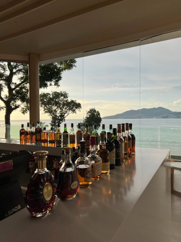 [hkolu8ik, ban leng coffee, bangjiam backyard cafe, bix cafe, cafe phuket, campus coffee roaster, cheevit cheeva, coming home cafe, coming home cafe & seascape, cozy cafe phuket, day & night of phuket, hohiho phuket, hohiho restaurant & cafe phuket, hommori, hosay bowl, hosay bowl phuket town, jule cafe, jule coffee co, lay cafe phuket, ma doo bua cafe, phuket view point cafe, pink cafe phuket, refresh cafe, roôf pudding & cafe, samutr bar, sea clam cafe & bistro, smile bar, smile restaurant, starbucks arinara, tarzan seaside cafe, the beach by starbucks, the cozy cafe phuket, the ruby sea cafe, tree monkeys restaurant, waylany kids cafe, คาเฟ่ สี, คาเฟ่ ใกล้ฉัน, คาเฟ่จังหวัดภูเก็ต, คาเฟ่ต้นไม้, คาเฟ่ภูเก็ต, คาเฟ่ภูเก็ต 2023, คาเฟ่ภูเก็ต 2566, คาเฟ่ริมทะเลภูเก็ต, คาเฟ่ลับภูเก็ต, คาเฟ่เปิดใหม่, คาเฟ่เปิดใหม่ภูเก็ต, คาเฟ่ใกล้ฉัน, คาเฟ่ในภูเก็ต, คาเฟ่ในภูเก็ต 2023, คาเฟ่ในภูเก็ต 2566, ชีวิตชีวา คาเฟ่, ทรีมังกี้ส์, บ้านสีครามคาเฟ่, บ้านเลงคาเฟ่, ภูเก็ต, มาดูบัว คาเฟ่, ย่านเมืองเก่าภูเก็ต, สตาร์บัคริมทะเล, สมุทรบาร์, โฮมโมริ, top 25+ คาเฟ่ภูเก็ต [กรกฎาคม 2024] ชิมอาหารรสเด็ด ดื่มกาแฟดี ท่ามกลางบรรยากาศสุดชิลล์บนเกาะ