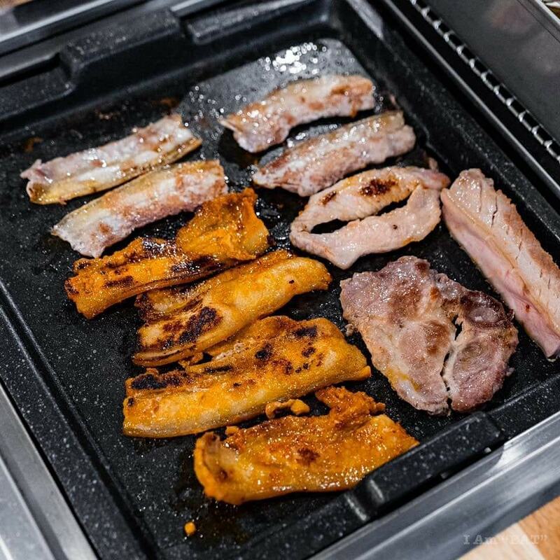 ร้านปิ้งย่างเกาหลีมีปูดอง แซ่บยั่วๆ สไตล์เกาหลี