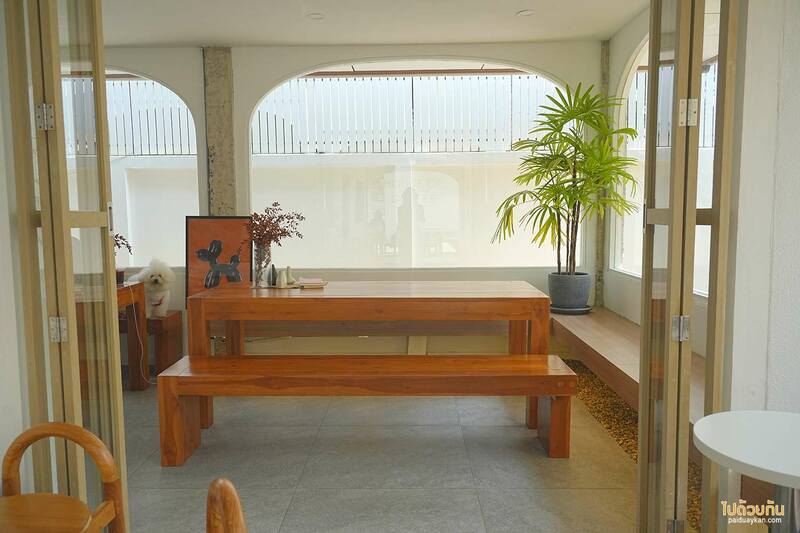 คาเฟ่ปทุมธานี, r house, คาเฟ่ลำลูกา, r house  คาเฟ่มินิมอล แสงดีเว่อ ย่านลำลูกกา