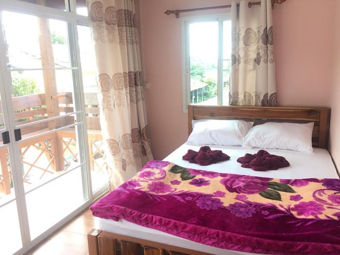 top 12+ ที่พักบ้านอีต่อง 2024 เหมืองปิล๊อก นอนพักกลางหุบเขา ใกล้ชิดธรรมชาติ